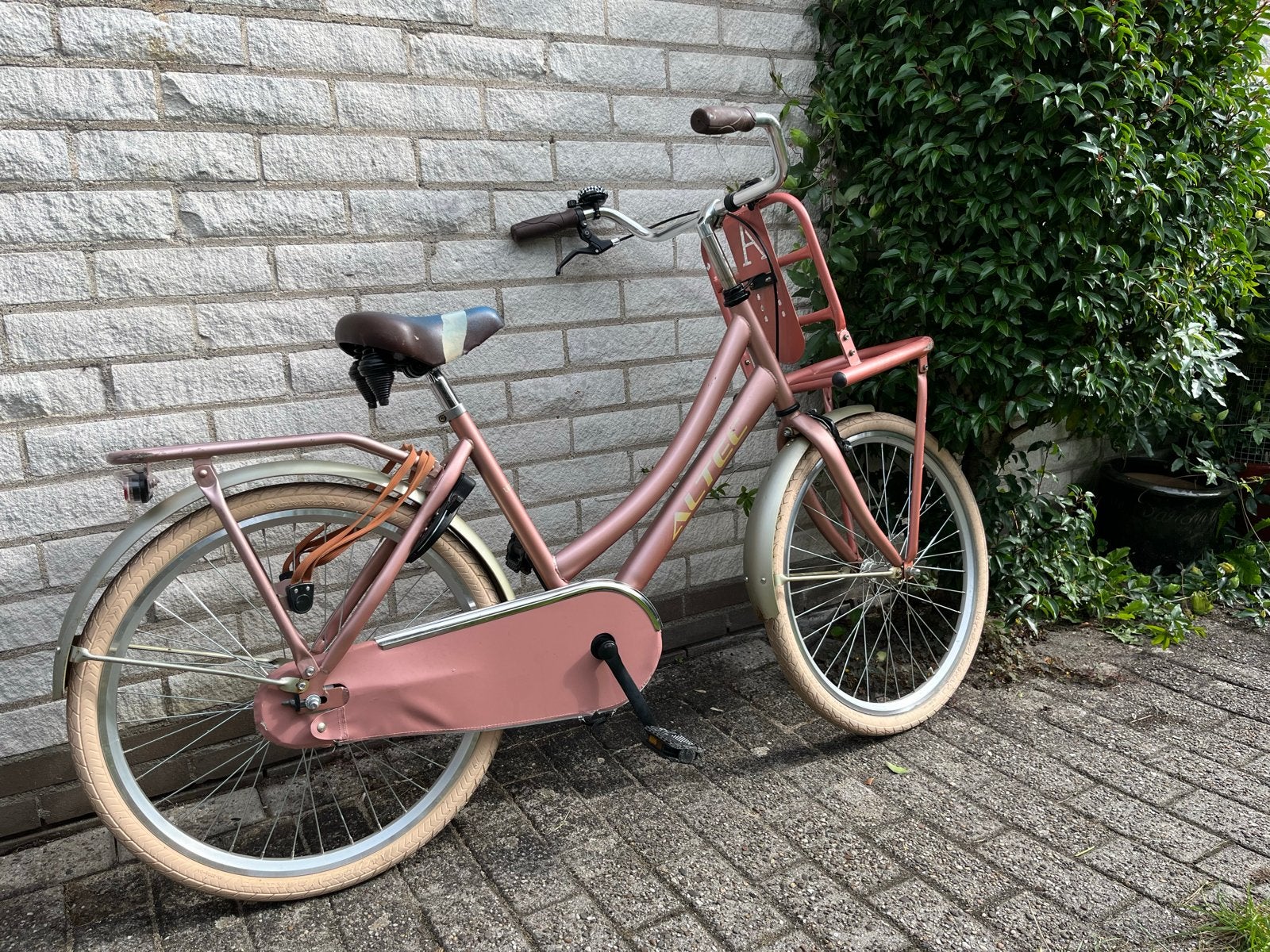 Altec meisjesfiets 24 inch - Roze/Goud, Ophalen, Velgrem, Handrem, Gebruikt