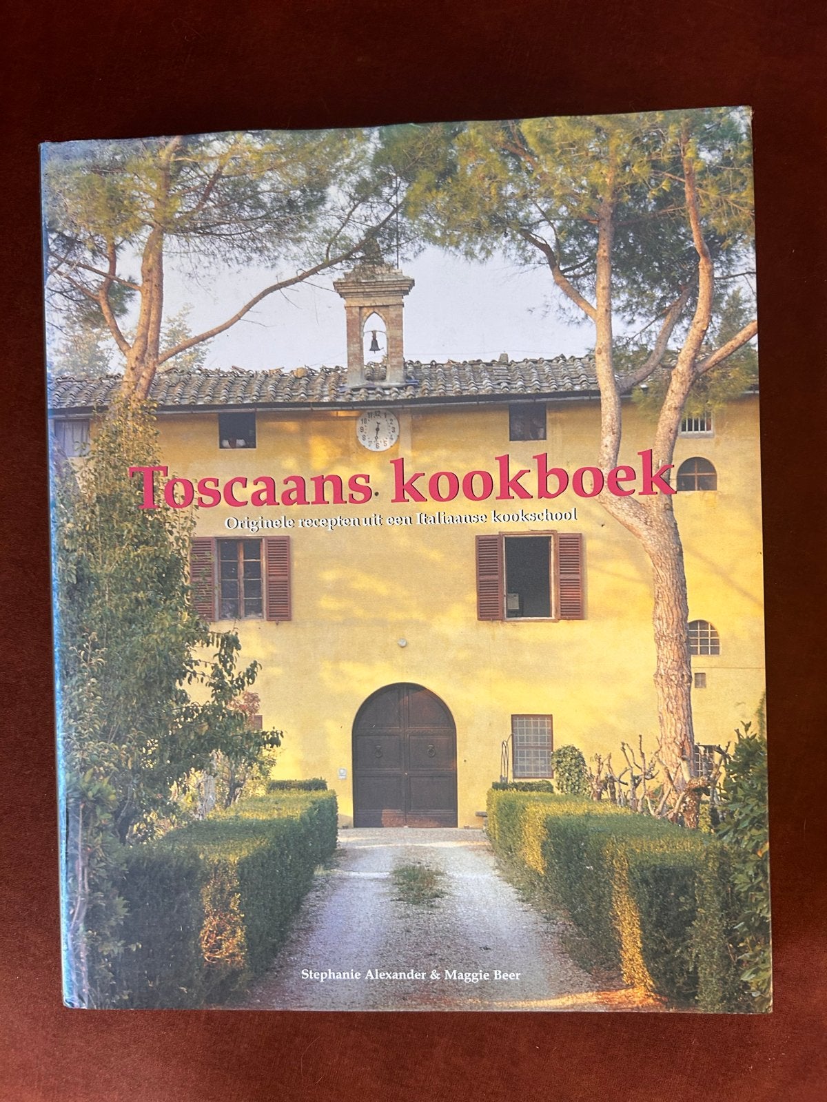 Toscaans kookboek - Originele recepten uit Italiaanse kooksc, Boeken, Ophalen of Verzenden, Zo goed als nieuw, Italië, Voorgerechten en Soepen