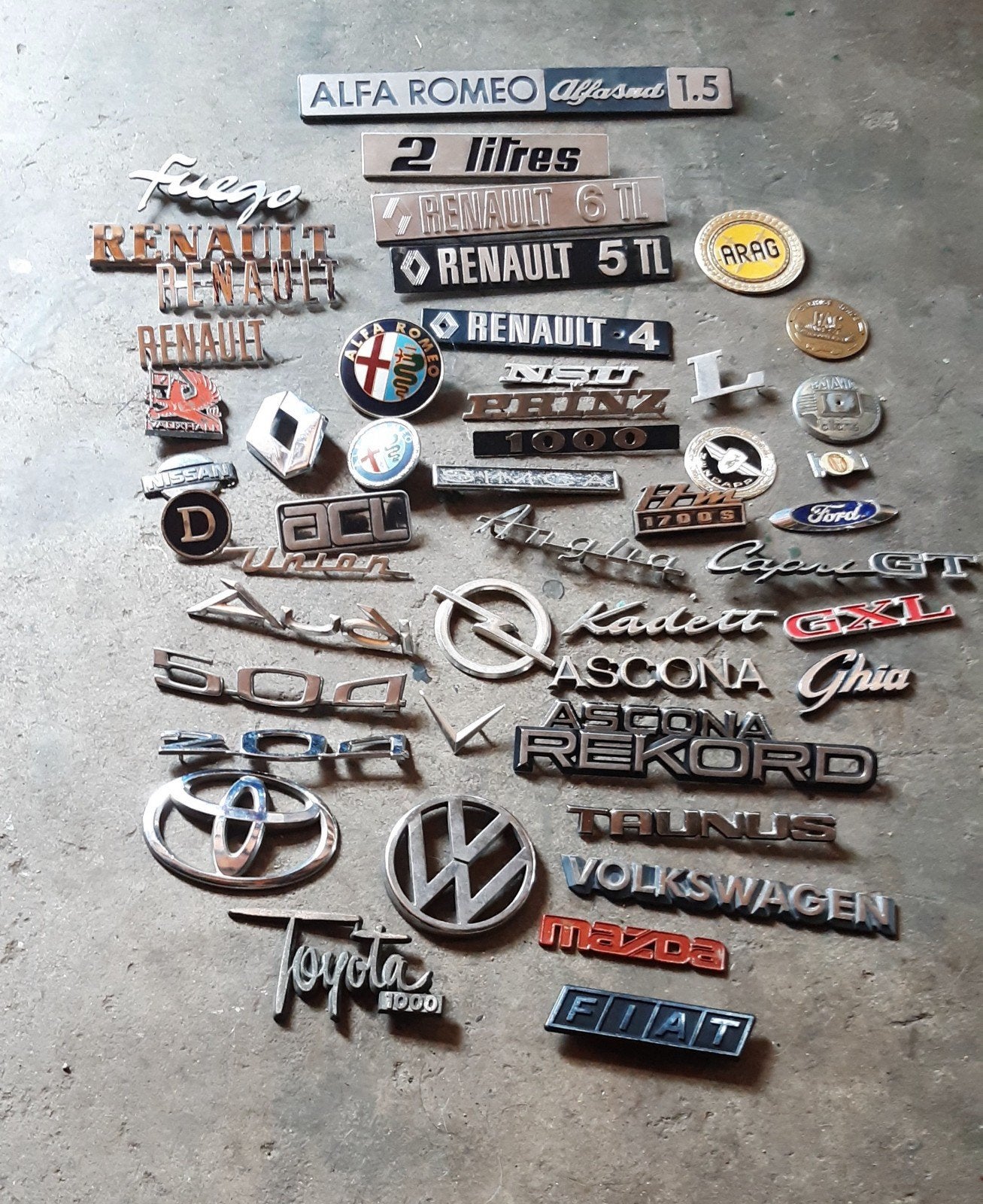 Diverse Auto Emblemen en Badges., Ophalen of Verzenden