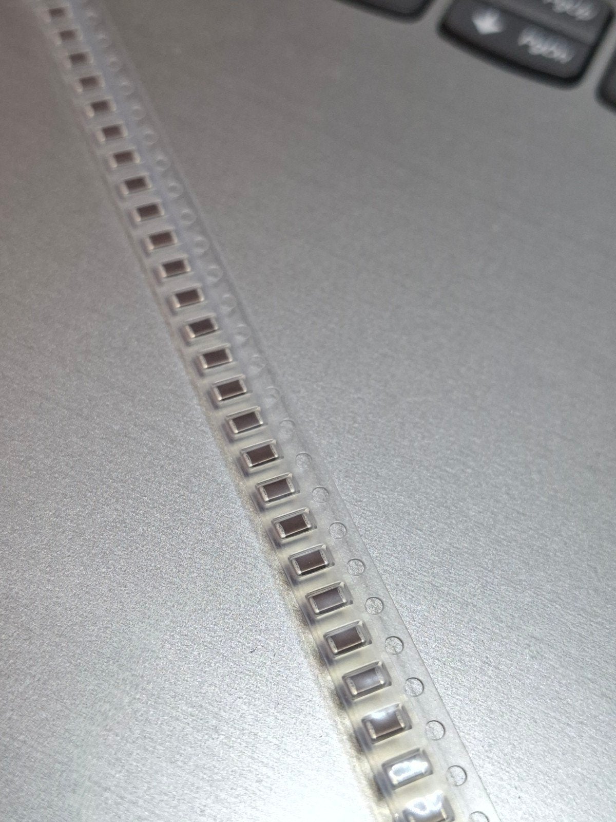 SMD Ceramische condensator 33uF 1206 6,3V X5R 20%, Ophalen of Verzenden, Nieuw