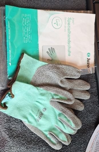 Handschoenen voor het aantrekken van steunkousen; merk: Juzo, Diversen, Ophalen, Zo goed als nieuw
