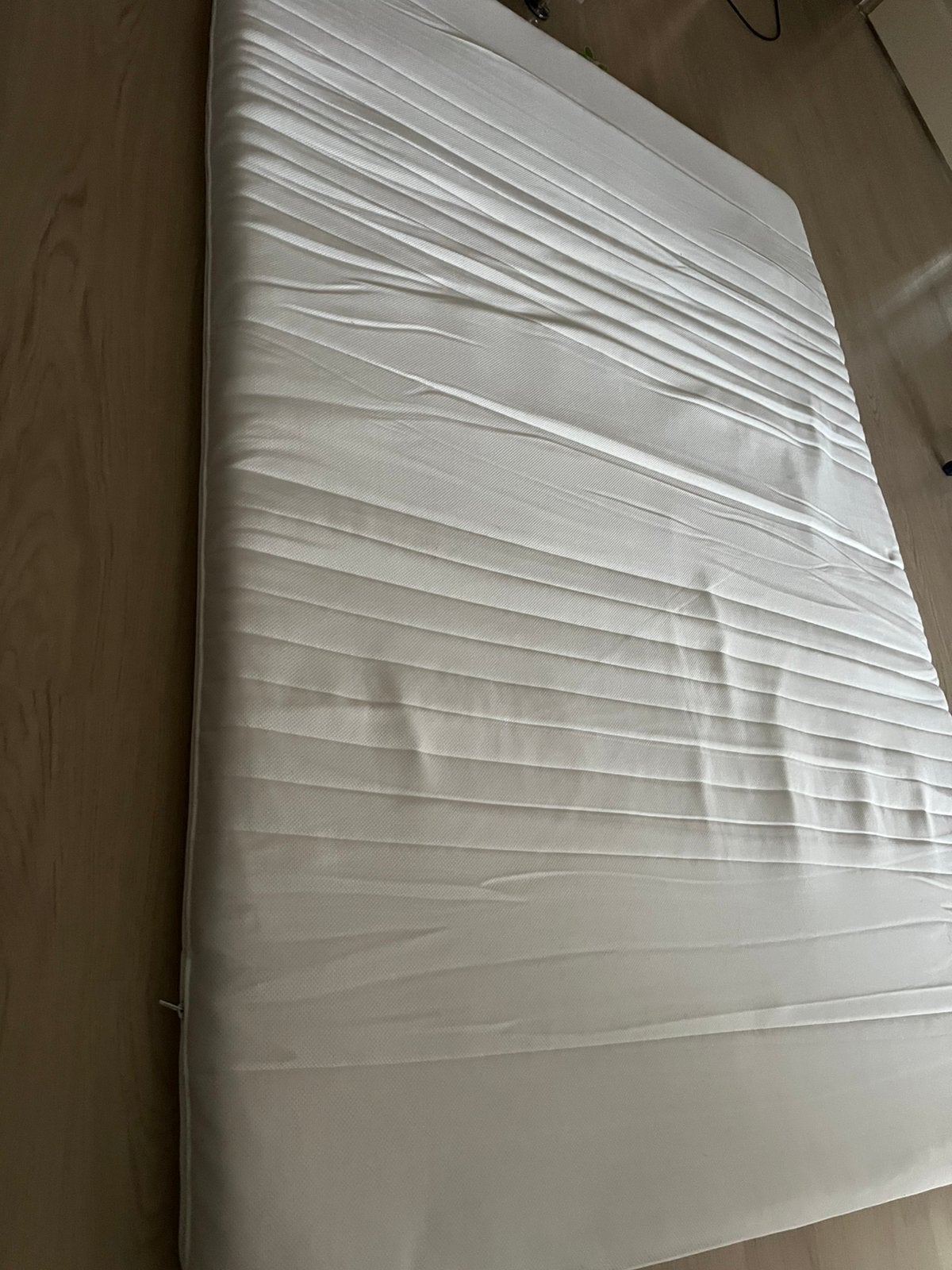 Te koop aangeboden: een topmatras van IKEA, model TUSSÖY,, Huis en Inrichting, Slaapkamer | Matrassen en Bedbodems, Ophalen, Zo goed als nieuw