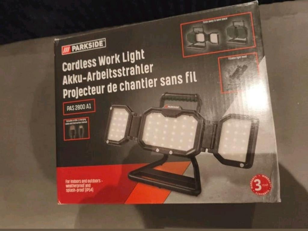 Parkside Accu-Arbeitsstrahler PAS 2800 A1, Ophalen