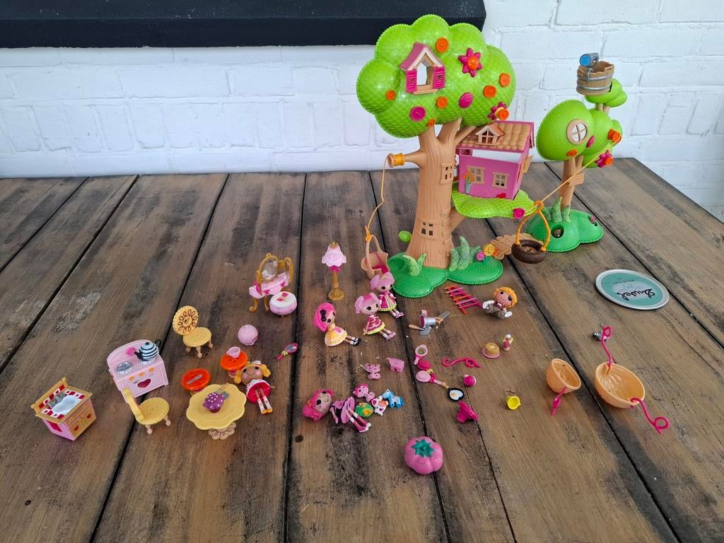 Lalaloopsy boomhut met extra setjes en minipoppetjes, Ophalen