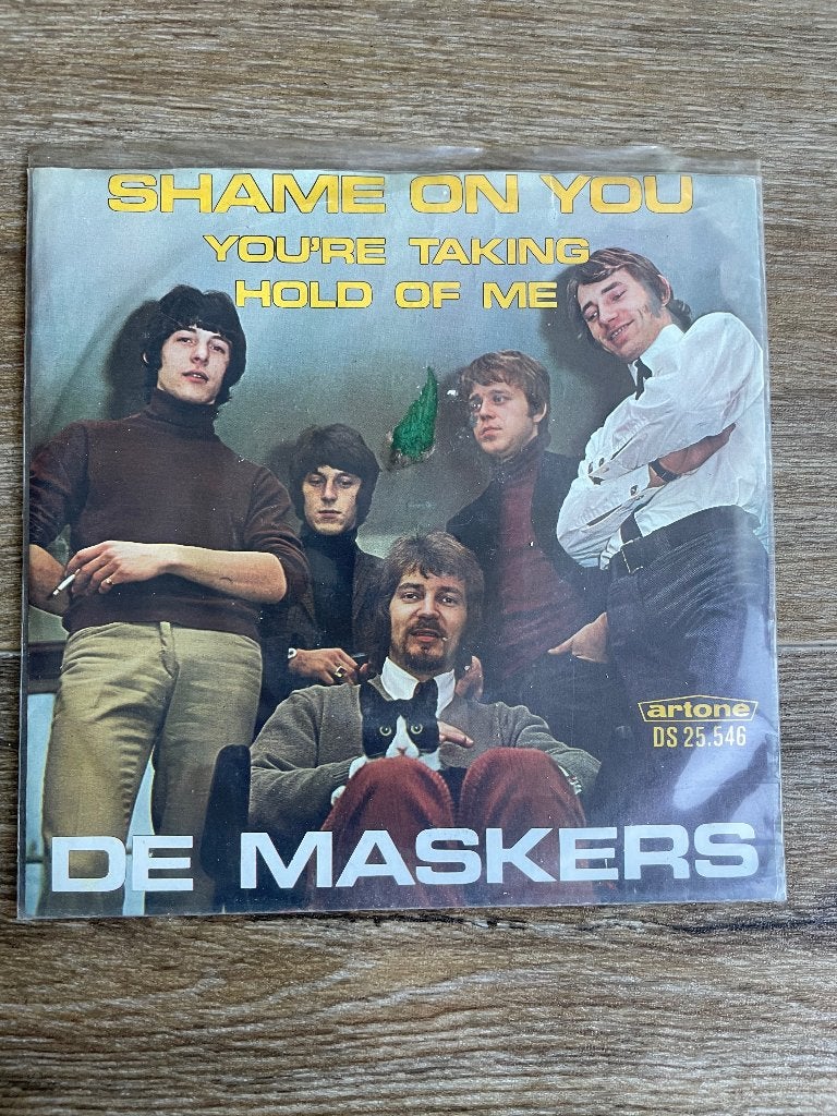 De Maskers - Shame On You / You're Taking Hold Of Me, Cd's en Dvd's, Gebruikt, Fotohoes, 7 inch, Ophalen of Verzenden