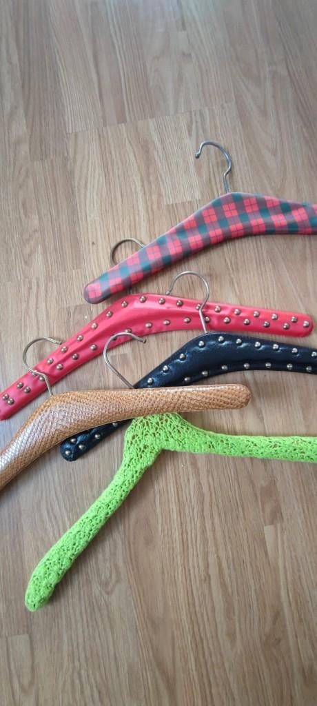 Vintage kledinghangers, Kleding | Dames, Kledinghangers, Ophalen, Gebruikt, Hout, Kinderen en Volwassenen