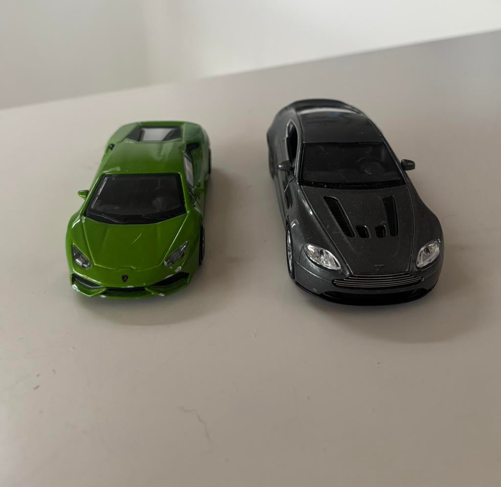 Model speelgoed auto’s Lamborghini en aston martin, Kinderen en Baby's, Speelgoed | Speelgoedvoertuigen, Ophalen of Verzenden
