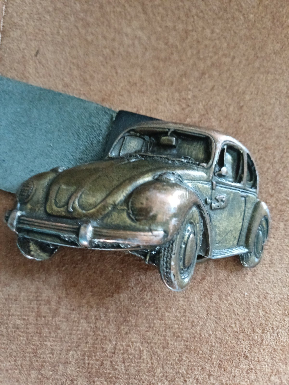 Leren riem met Volkswagen Kever gesp - 118 cm, Volkswagen, Heupriem, Ophalen of Verzenden, Gedragen