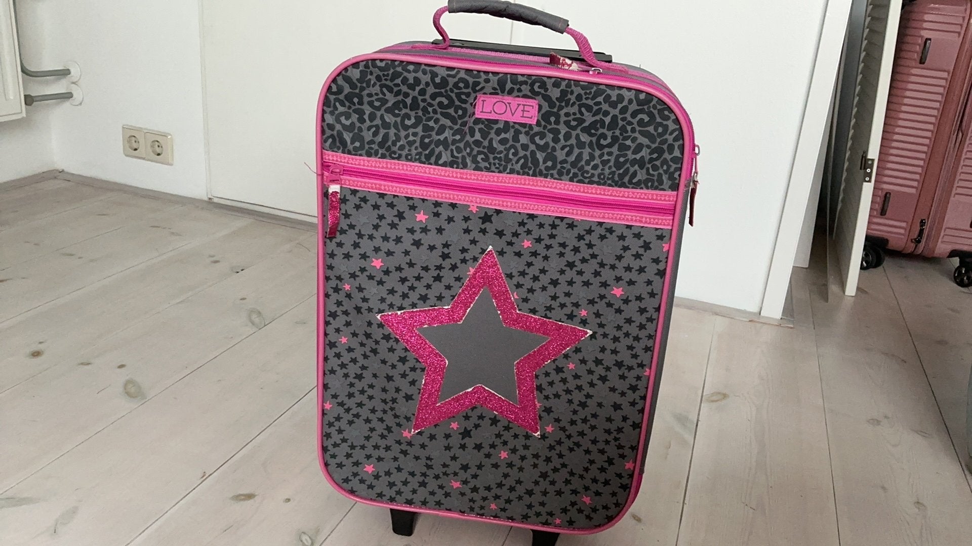 Trolley koffertje roze/ grijs, Sieraden, Tassen en Uiterlijk, Ophalen, Uitschuifbare handgreep, 50 tot 60 cm, Hard kunststof