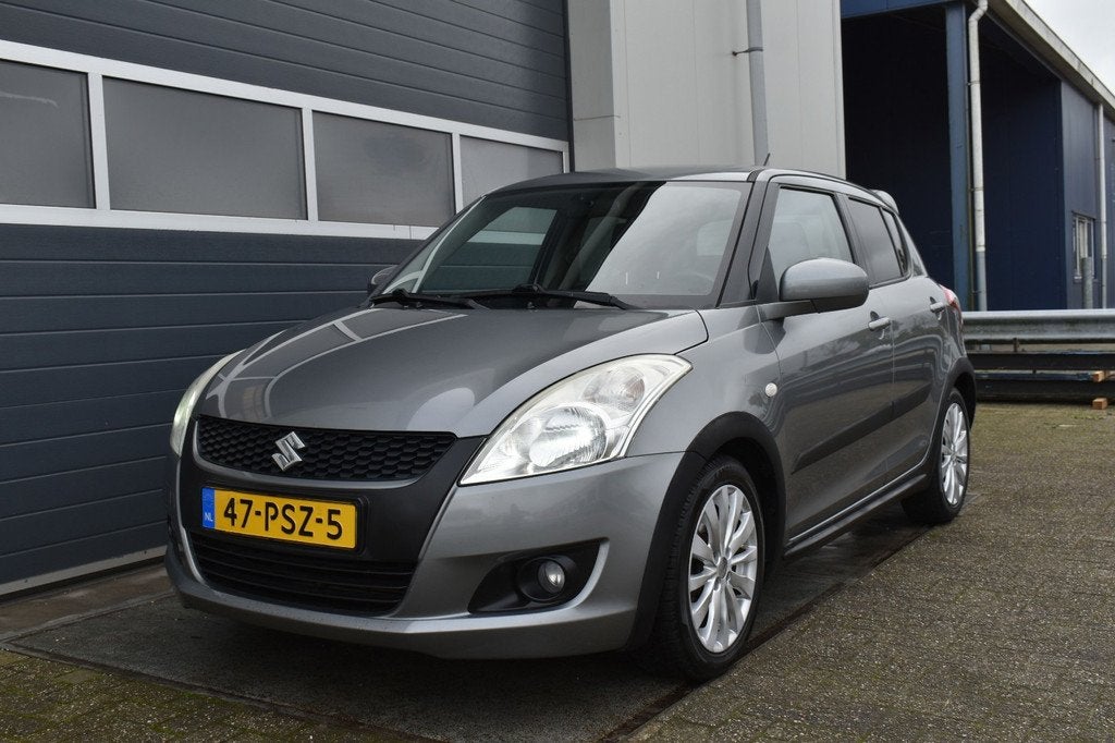 Suzuki Swift 1.2 Exclusive EASSS sport, Auto's, Suzuki, Euro 5, Gebruikt, 31 €/maand, 400 kg