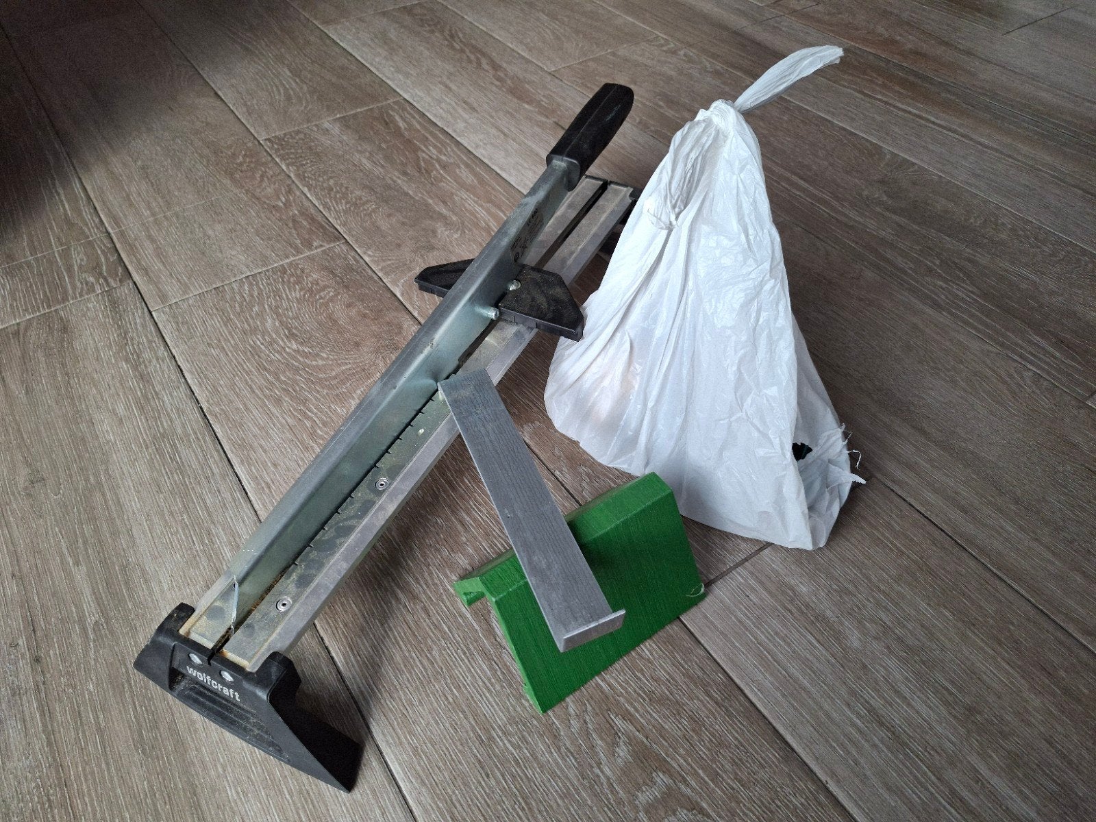 Wolfcraft laminaatsnijder met aanslagijzer, spacers en steun, Ophalen