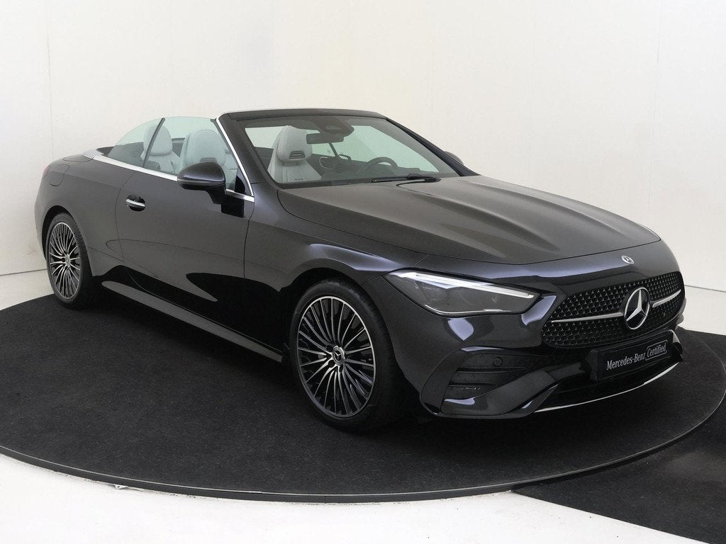 Mercedes-Benz CLE Cabriolet 180 AMG Line / 19 inch/ Memory/, Auto's, Mercedes-Benz, Automaat, 4 cilinders, Cabriolet, 4 stoelen