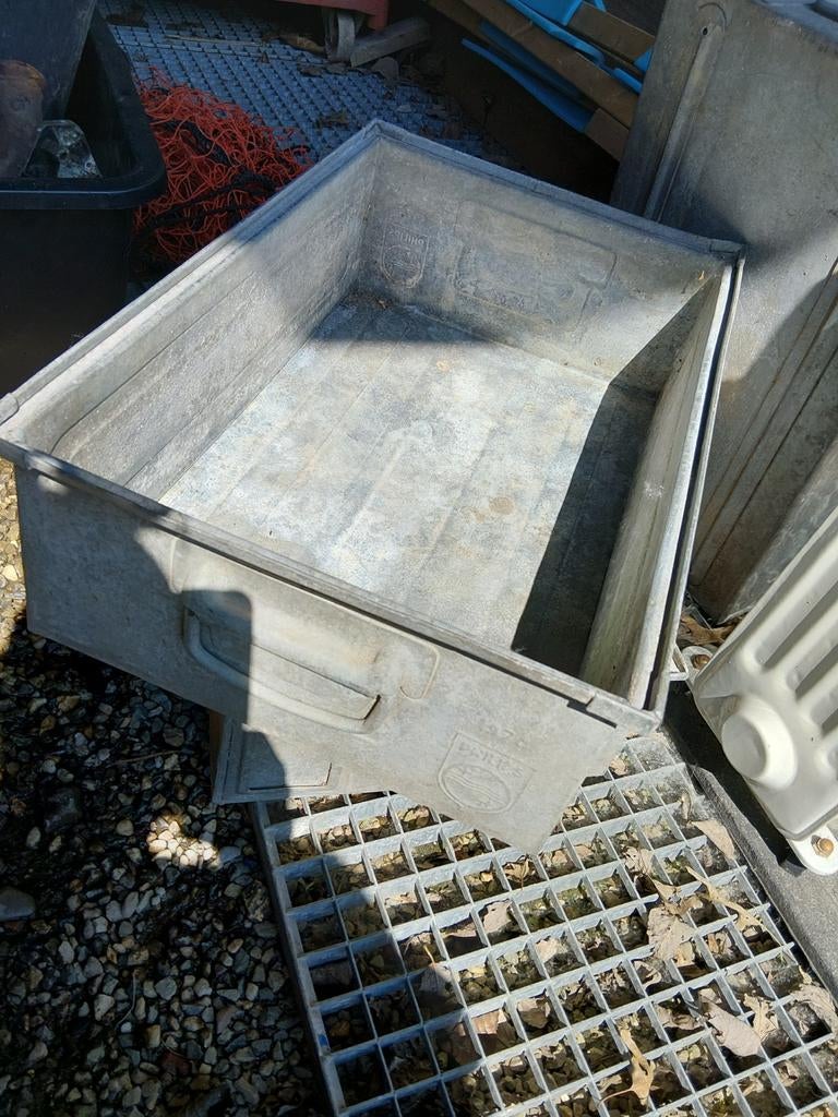 4 nette philips stalen bakken magazijn, Doe-het-zelf en Verbouw, Metalen, Ophalen