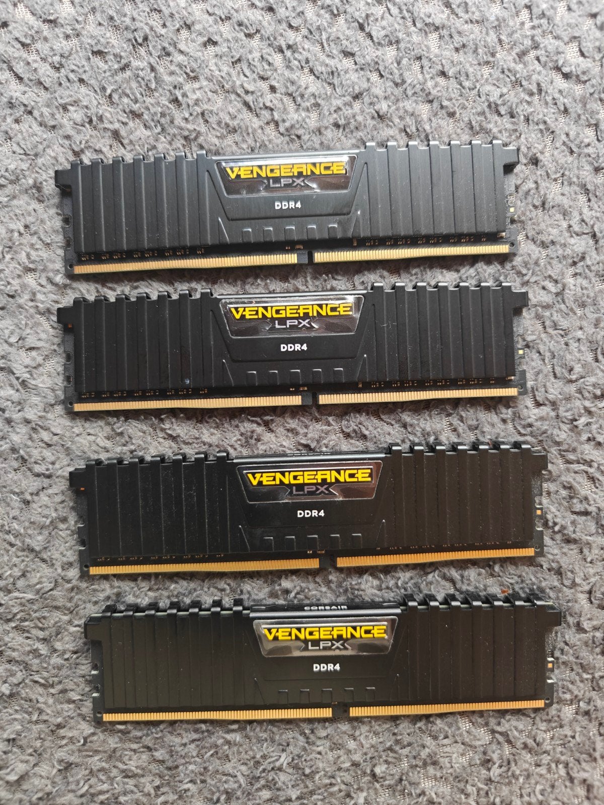 32GB (4x8GB) DDR4 3200MHz Vengeance LPX RAM, Computers en Software, Ophalen, 32 GB, DDR4, Zo goed als nieuw