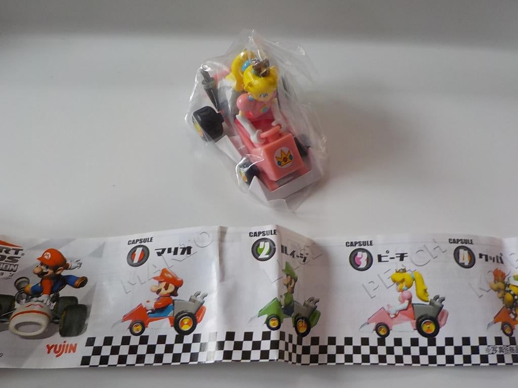 vintage 2005 Nintendo Mario Kart DS Racing Collection Yujin, Spelcomputers en Games, Games | Nintendo DS, 1 speler, Racen en Vliegen