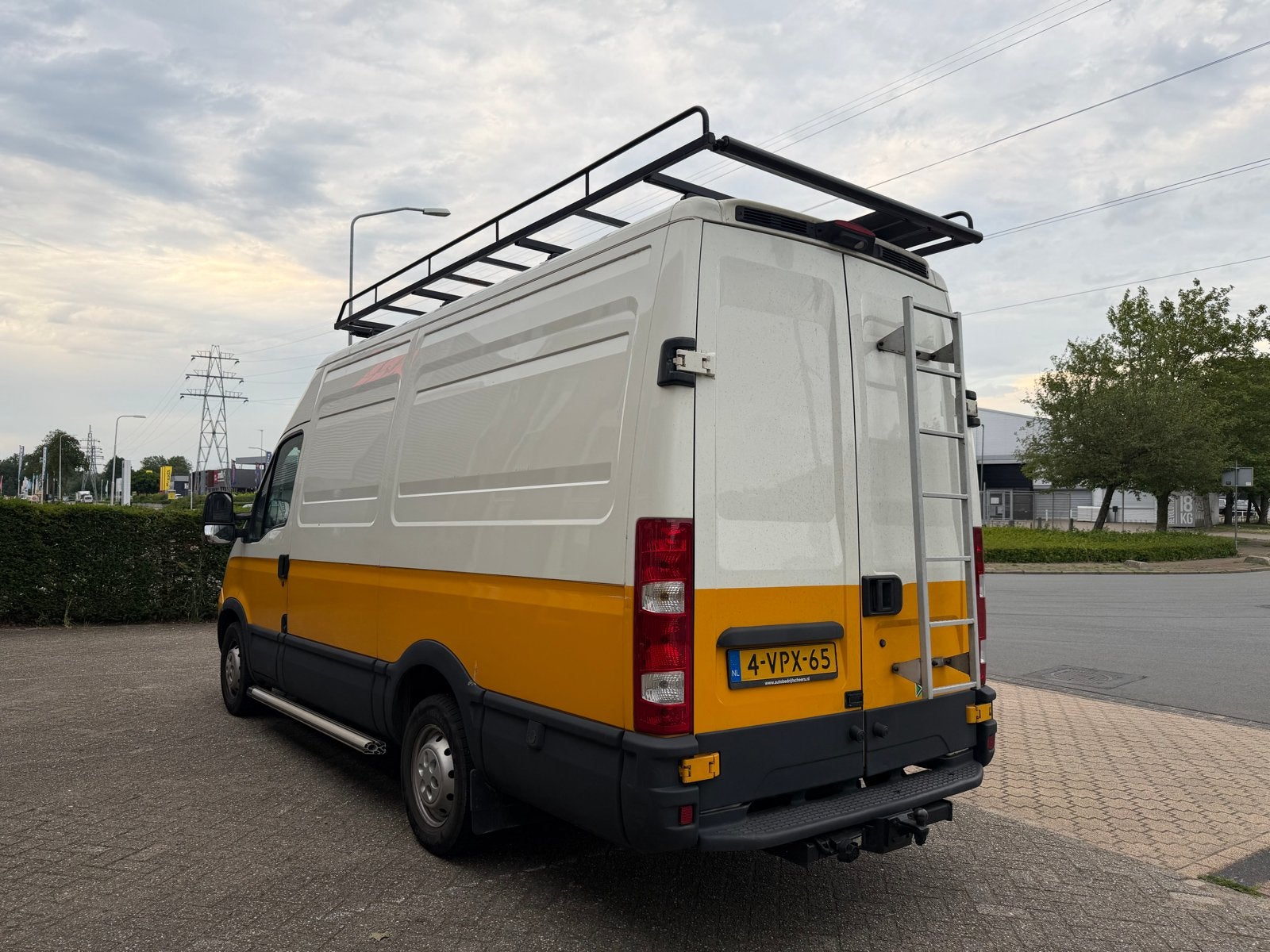 Iveco Daily 35S14V AIRCO BTW lage kmstand, Auto's, Automaat, Iveco, Leder en Stof, Wit