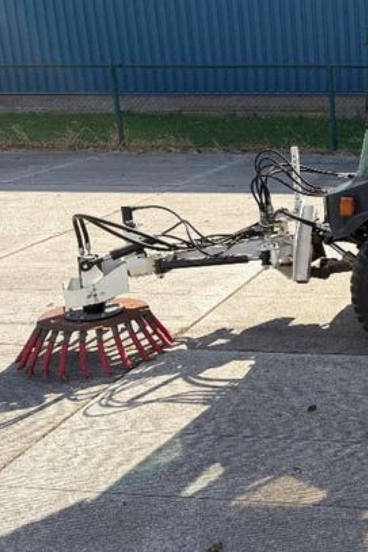 Lm trac arm gezocht borstelarm LM Trac, Ophalen of Verzenden, Zo goed als nieuw