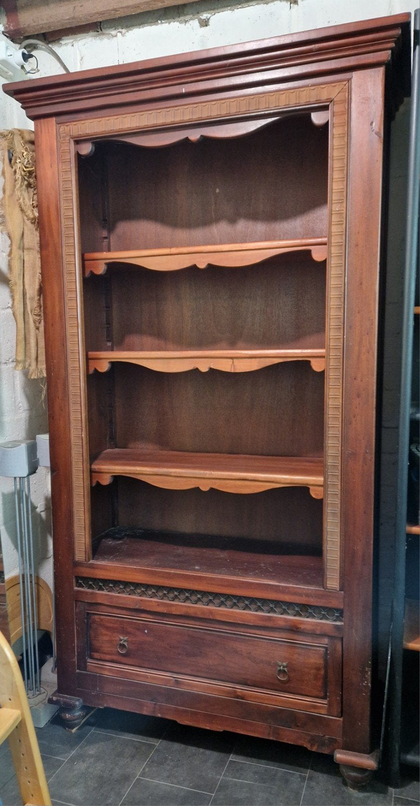 Antieke houten boekenkast met lade, Ophalen