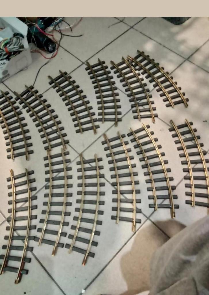 12 stuks LGB 1100 – R1 (gebogen rails)
Vaste prijs: €70, Hobby en Vrije tijd, Modeltreinen | Overige schalen, Gelijkstroom, Nieuw