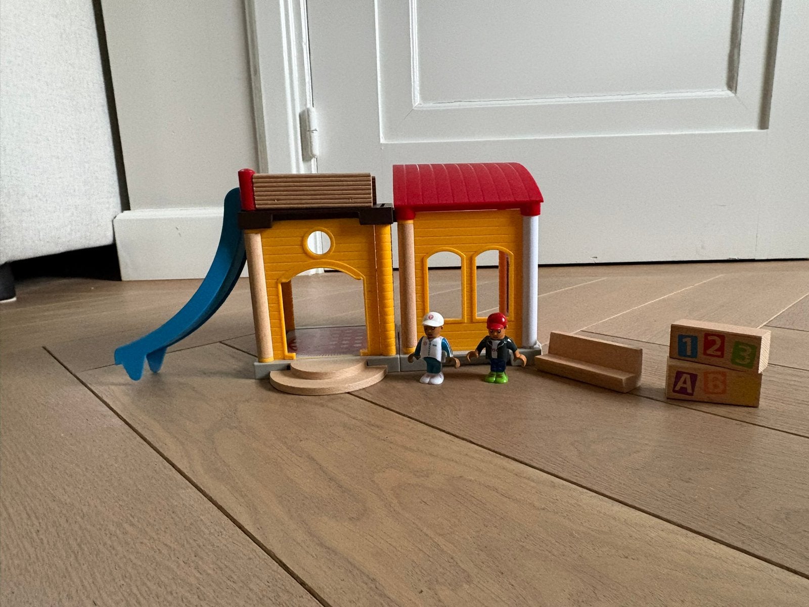 Brio School speelset 33943, Ophalen of Verzenden, Zo goed als nieuw, Jongen of Meisje