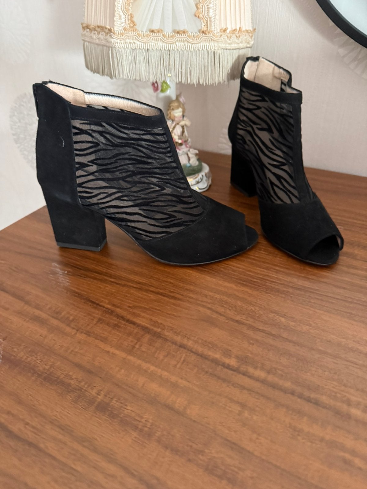 Unieke leren peeptoe laarsjes lilian, Verzenden, Zwart, Lage of Enkellaarzen, Nieuw
