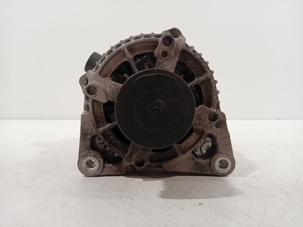 Dynamo Ford Fiesta, Auto-onderdelen, Onderdelen@venauto.nl, Van der Ven Autorecycling B.V., Gebruikt, Ettenseweg 76, 4706 PB Roosendaal, The Netherlands