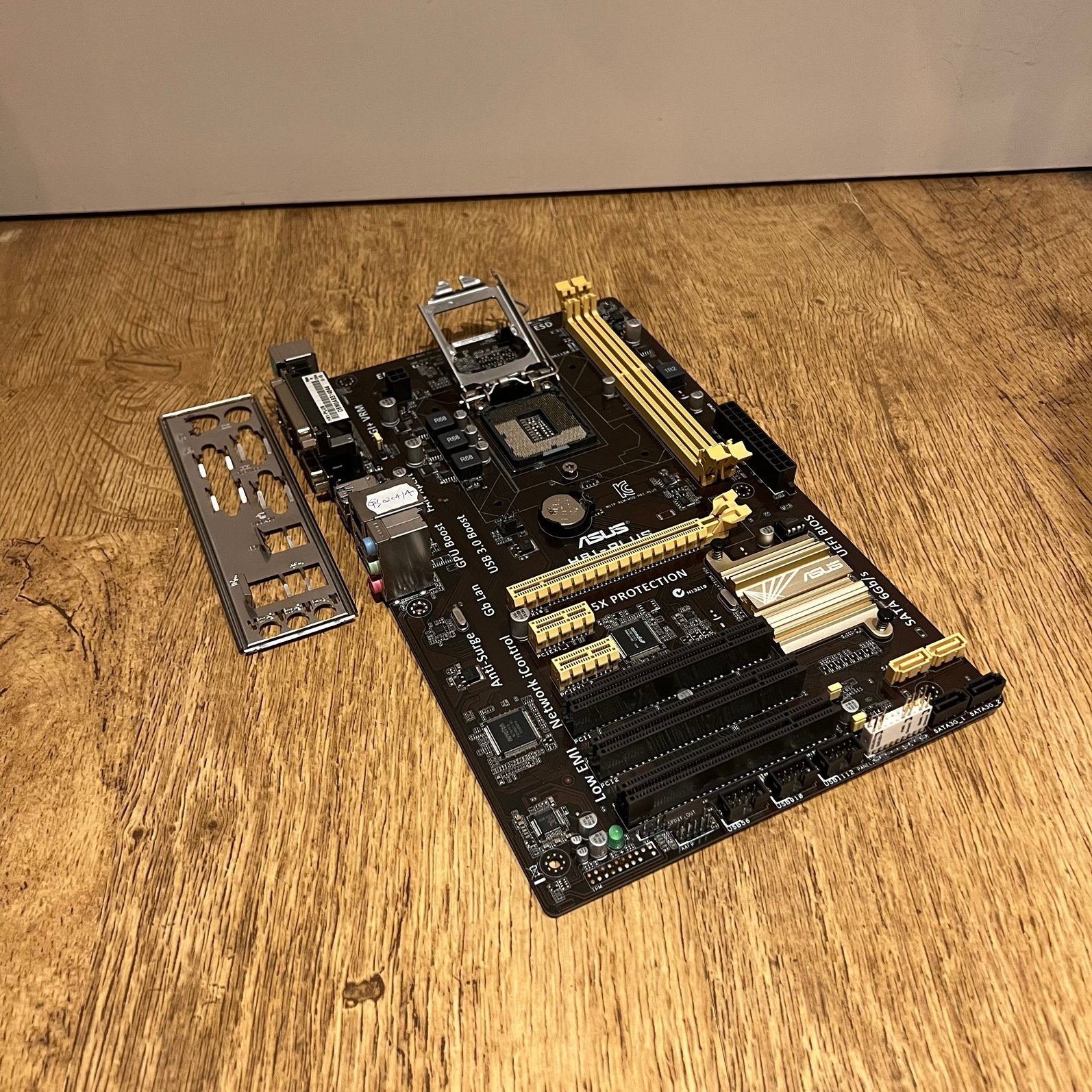 ASUS H81-PLUS ( LGA 1150 ), Computers en Software, Moederborden, Ophalen of Verzenden, Gebruikt, Intel, DDR3