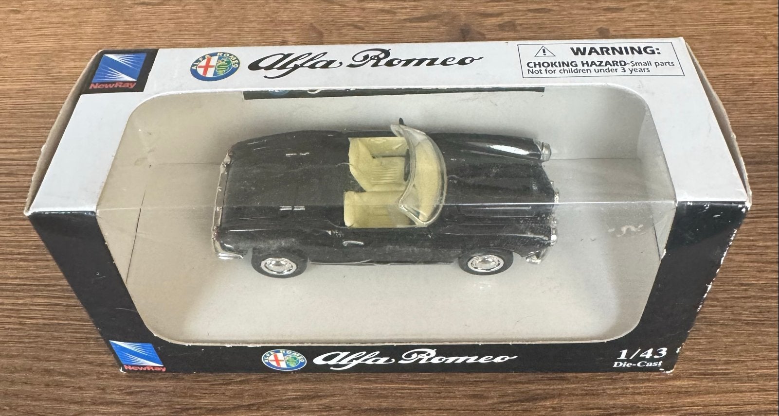NewRay Alfa Romeo Giulietta Spider 1600CC (1961) 1/43 Die-Ca, Ophalen of Verzenden, Zo goed als nieuw, Auto, Overige merken