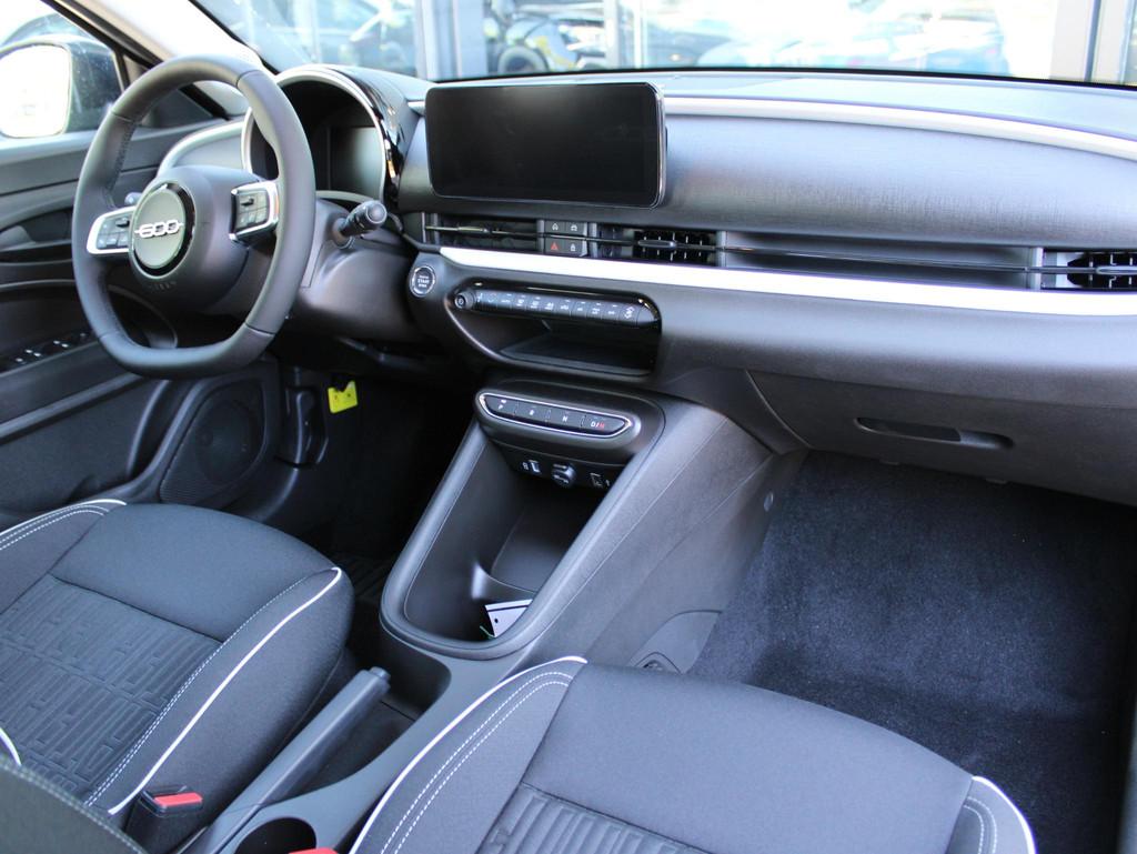Fiat 600 1.2 Hybrid Icon VOORRAAD KORTING, 12 maanden, Stof, Euro 6, 1199 cc