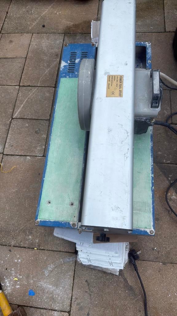 Elektrische tegelsnijder tuintegels, Ophalen, Zo goed als nieuw, 1200 watt of meer, 70 mm of meer