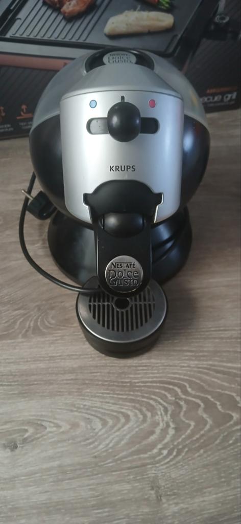 Krups Nescafé Dolce Gusto koffiezetapparaat, Witgoed en Apparatuur, Koffiezetapparaten, Ophalen, Koffiepads en cups, Gebruikt