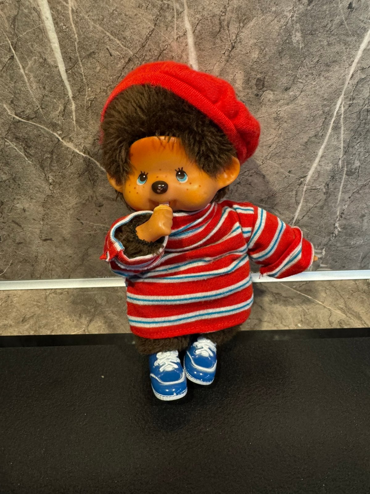 Sekiguchi Monchhichi "Modeontwerper" met Gestreepte Trui, Verzamelen, Ophalen of Verzenden, Zo goed als nieuw