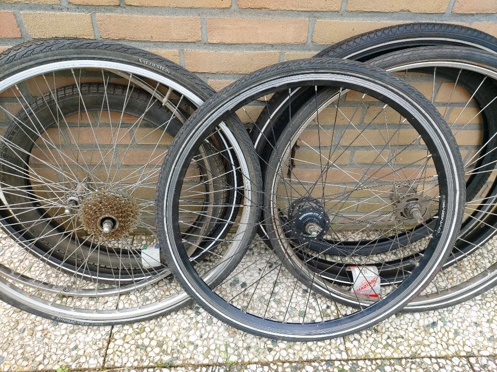 fietswielen  26 inch en een vespa achterband, Fietsen en Brommers, Fietsonderdelen, Ophalen, Gebruikt, Wiel, Aluminium