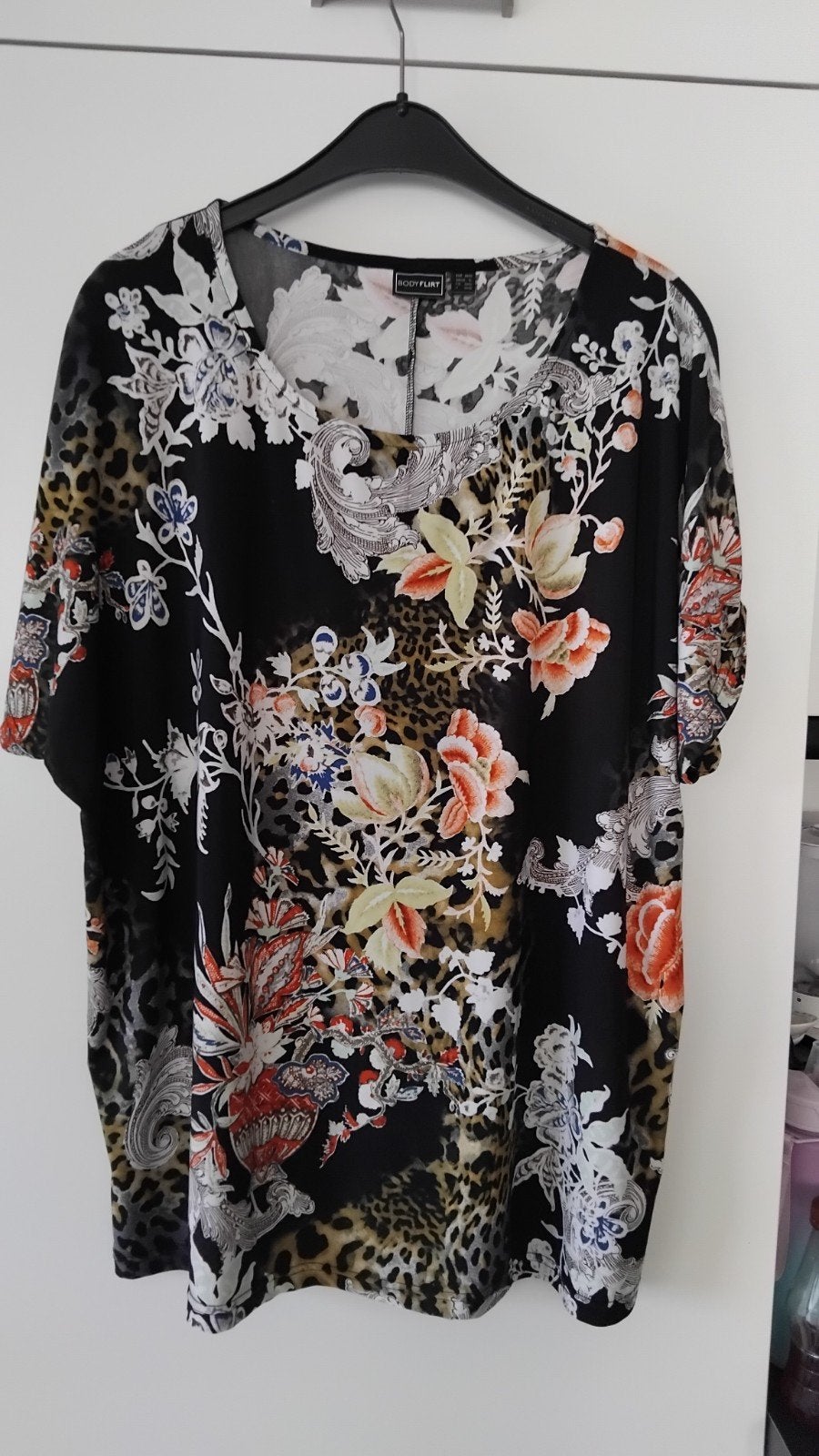 Prachtig shirt draagt heerlijk xxl, Kleding | Dames, Meerkleurig, Zo goed als nieuw, Bodyflirt, Shirt of Top
