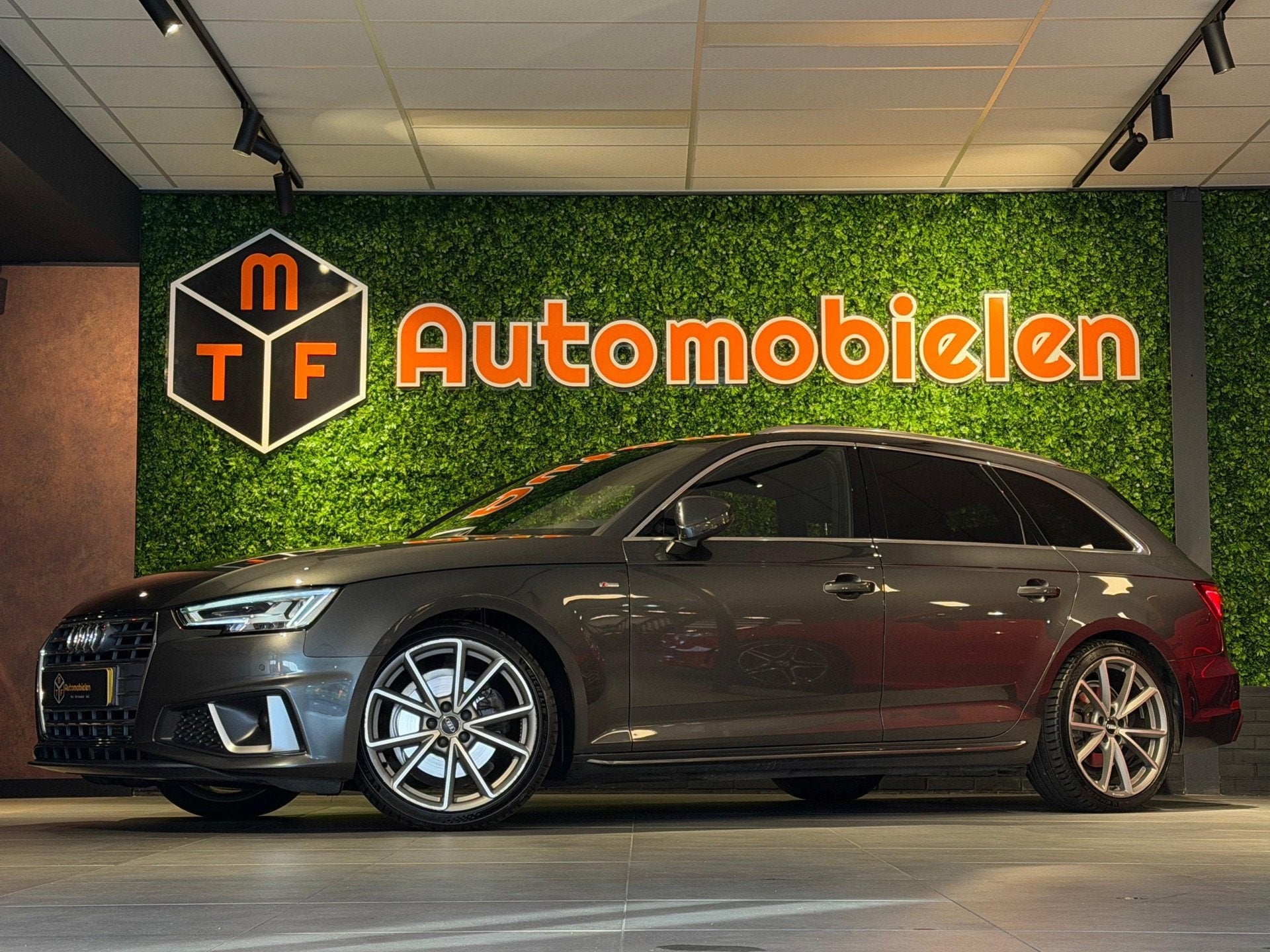 Audi A4 Avant 40 TFSI 3x S-LINE |VIRTUAL|CAMERA|LED|OrgNL|BT, Auto's, Dealer onderhouden, Gebruikt, 1984 cc, A4