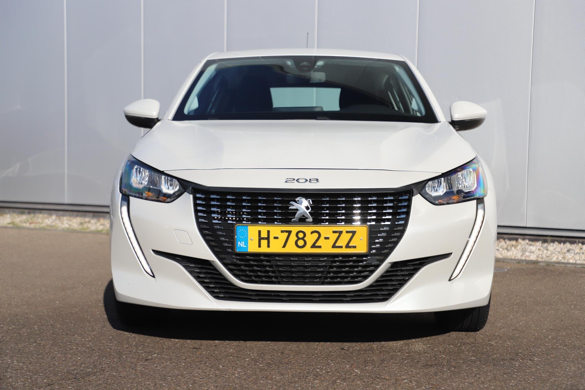 Peugeot 208 1.2 PureTech Active 102PK Parelmoer Wit Carplay, Auto's, Voorwielaandrijving, Stof, Gebruikt, Euro 6