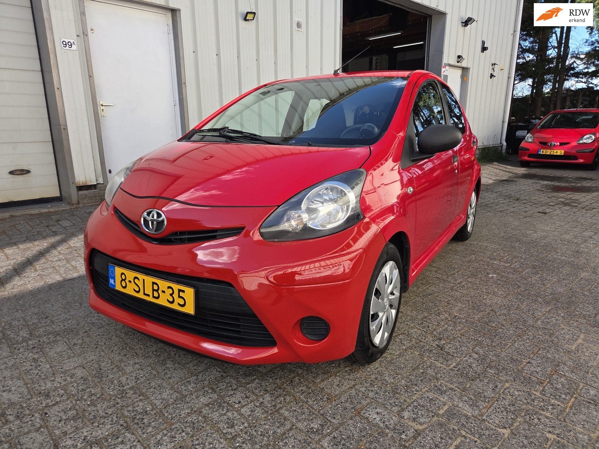 Toyota Aygo 1.0 VVT-i Now | Nieuwe APK | 5DRS | Airco | NAP, Auto's, Toyota, Euro 5, Gebruikt, 4 stoelen, Origineel Nederlands