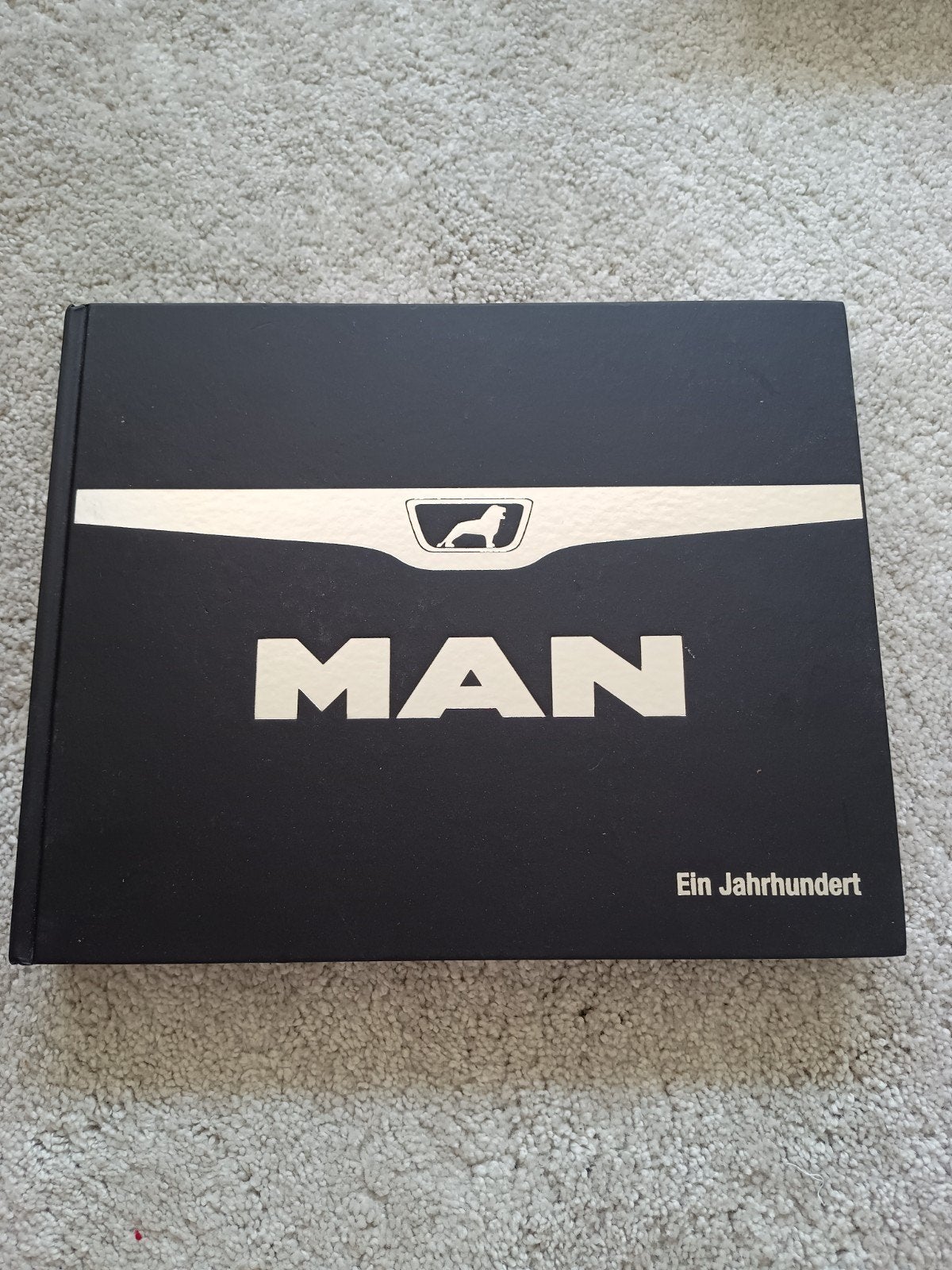 MAN: Een Eeuw LKW en Busse - Jubileumboek 2015, Boeken, Ophalen of Verzenden, Zo goed als nieuw, Overige merken, Henning Stibbe en Matthias Georgi