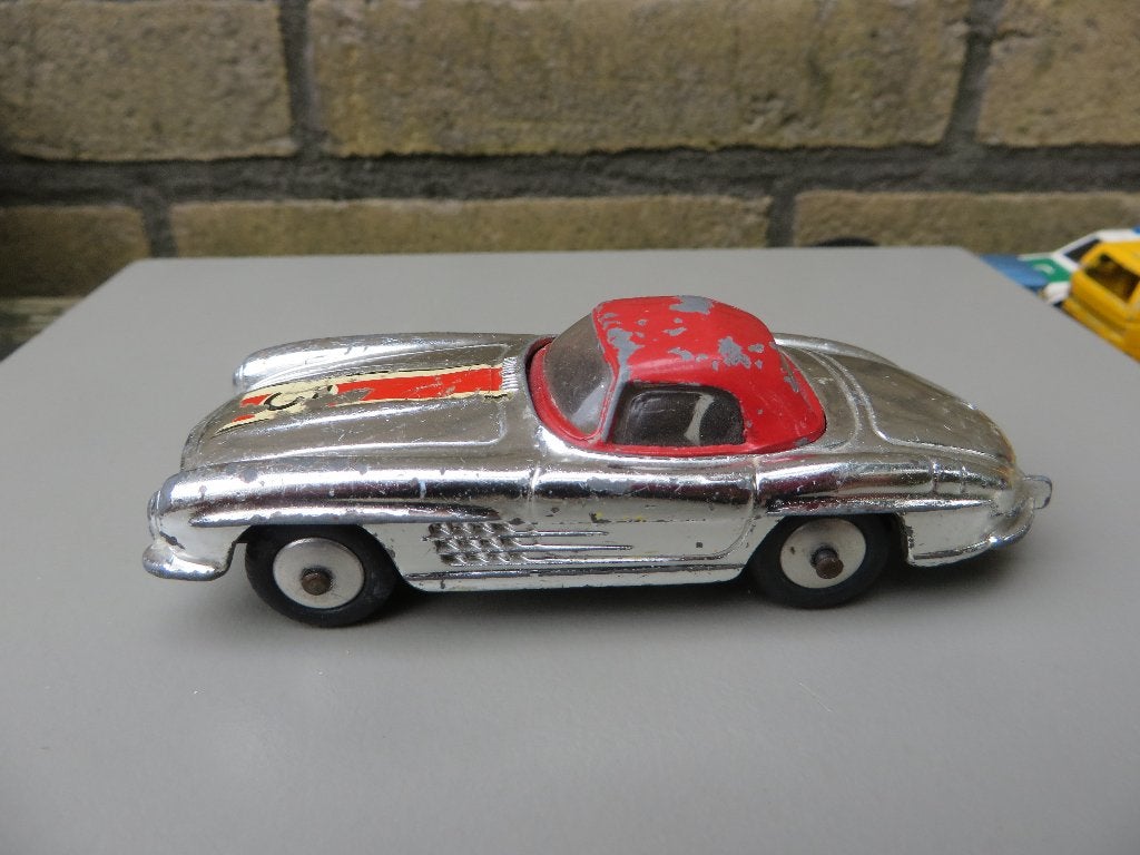 Corgi Toys Mercedes 300SL Roadster CHROME, Hobby en Vrije tijd, Ophalen of Verzenden, Gebruikt, Auto, Corgi