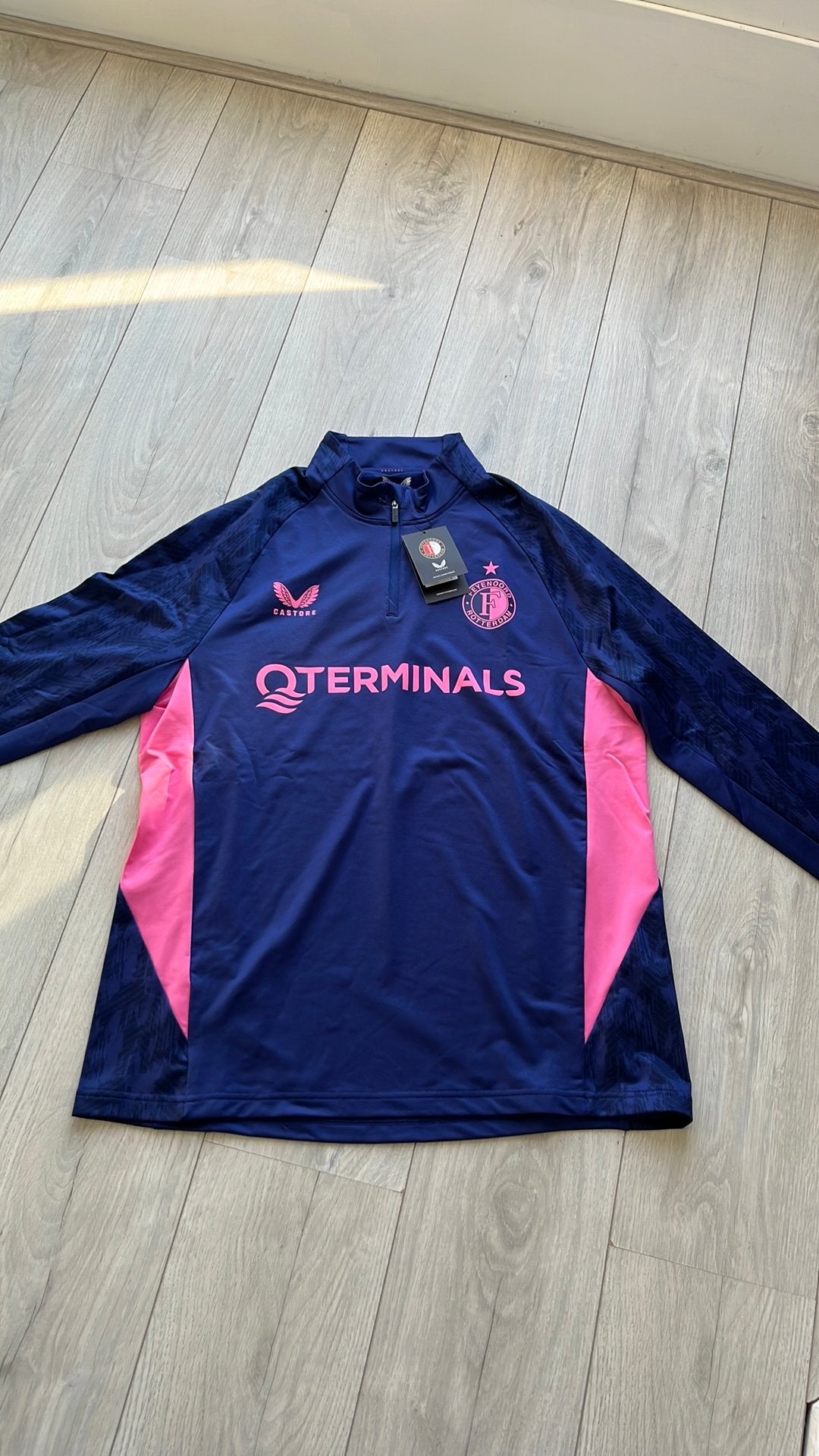 Feyenoord Rotterdam midlayer maat XL orgineel Nieuw, Maat XL, Ophalen of Verzenden, Nieuw, Shirt