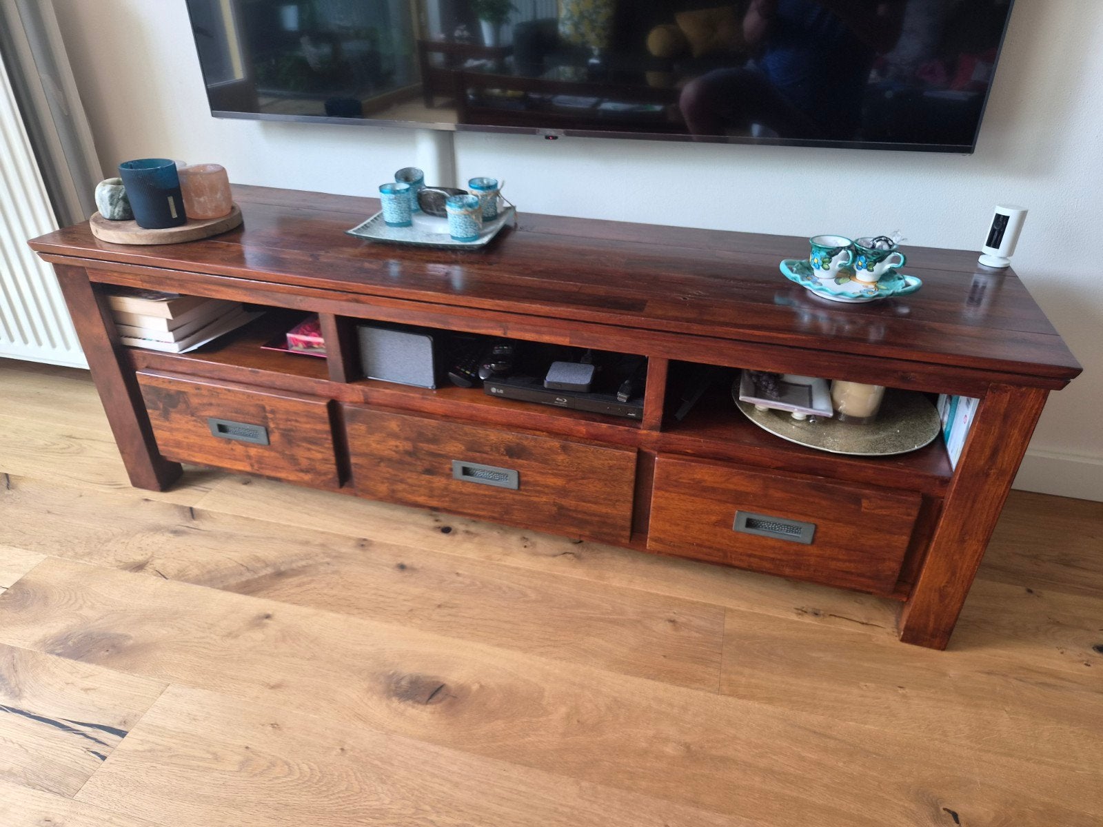 Massief houten tv-meubel, salontafel en bijzettafel, Ophalen, Gebruikt, 100 tot 150 cm, Minder dan 100 cm