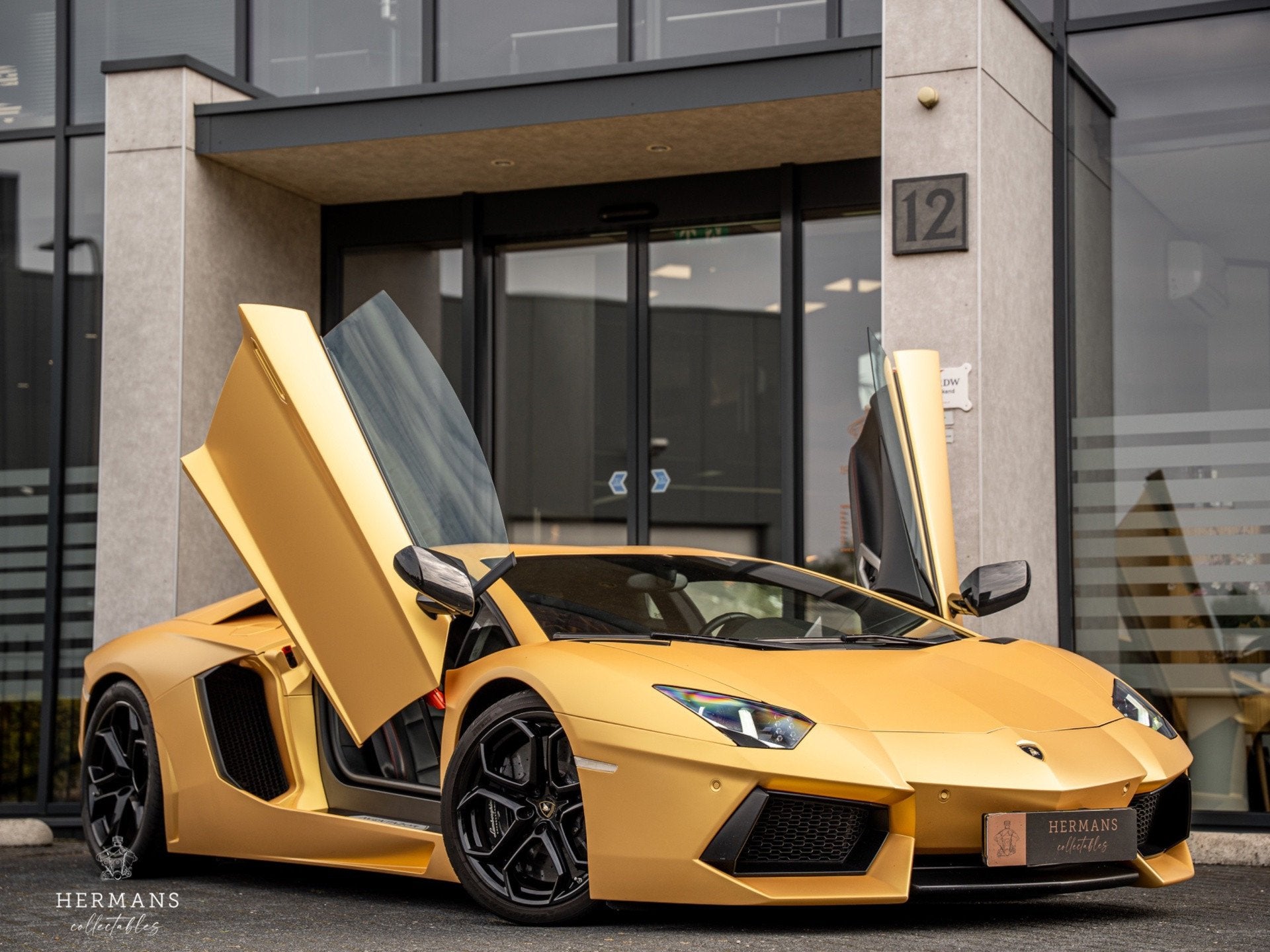 Lamborghini Aventador 6.5 V12 LP700-4 Coupé / Capristo / Gr, Gebruikt, Zwart, Overige kleuren, 12 cilinders