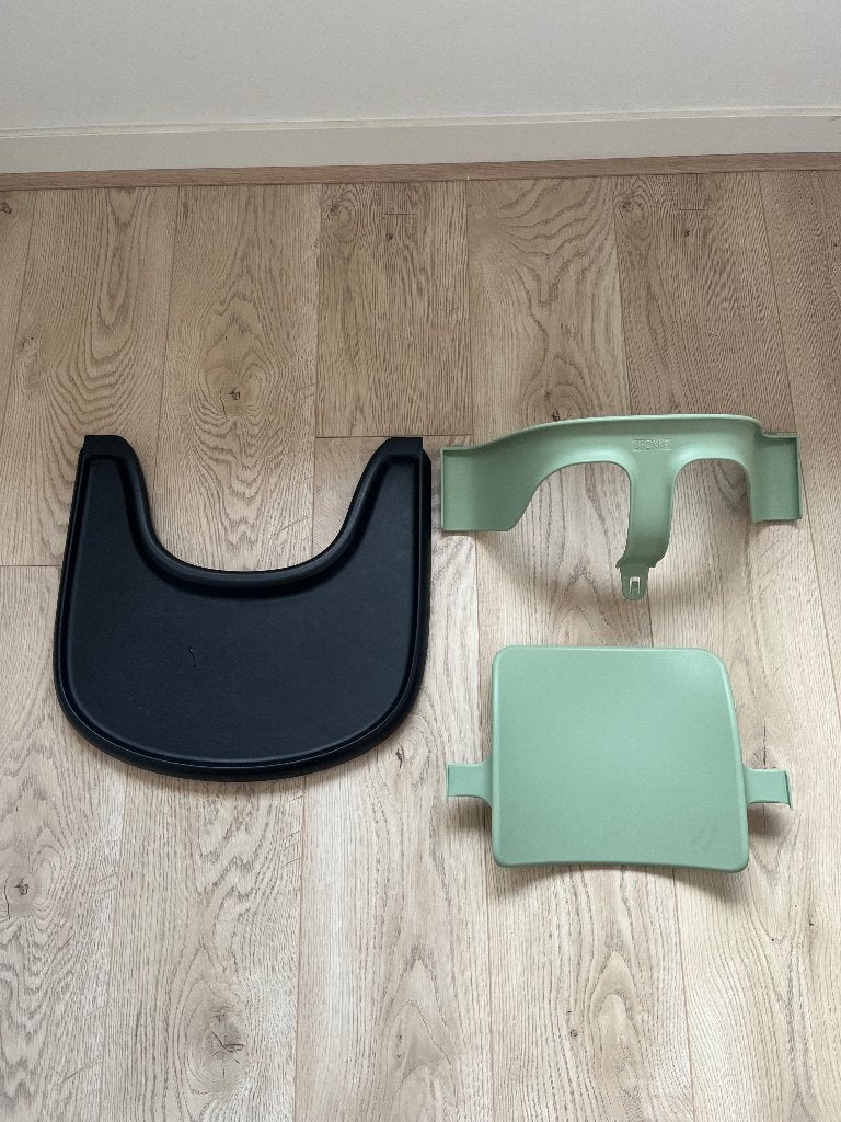 Stokke Tripp Trapp accessoires: eetblad, stoelinzet, riempje, Kinderen en Baby's, Kinderstoelen, Ophalen, Gebruikt, Overige typen