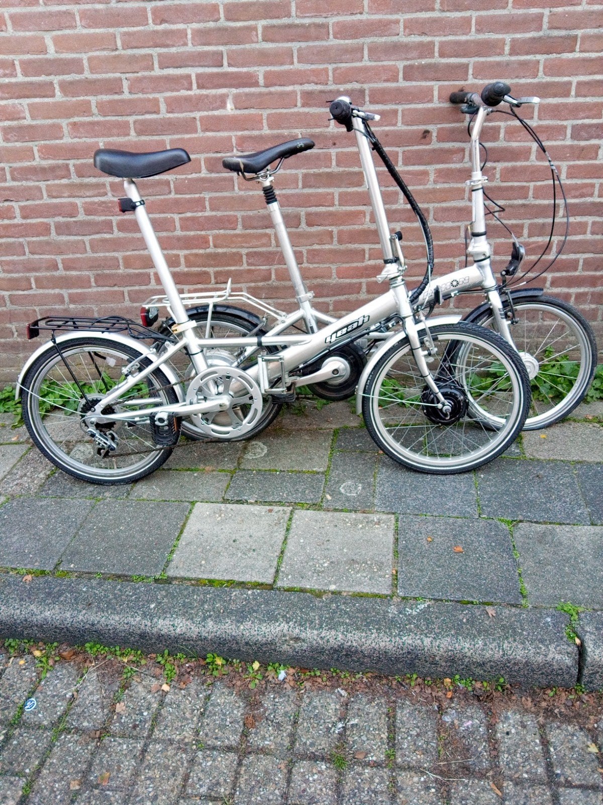 2 elektrische vouwfietsen, Ophalen, 20 inch of meer, Gebruikt, Versnellingen