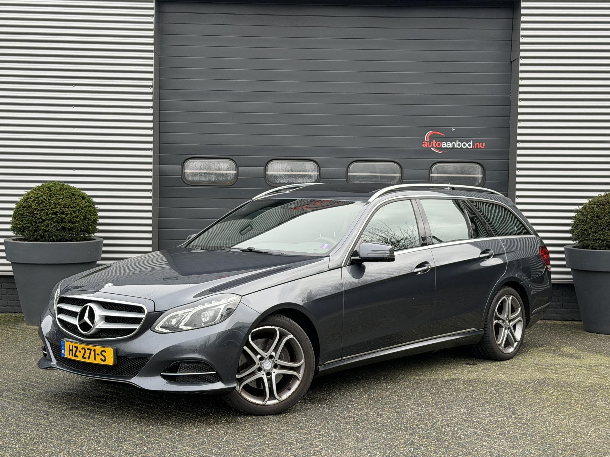 Mercedes-Benz E-klasse Estate 250 Ambition Avantgarde | Pano, Automaat, Achterwielaandrijving, Gebruikt, 4 cilinders