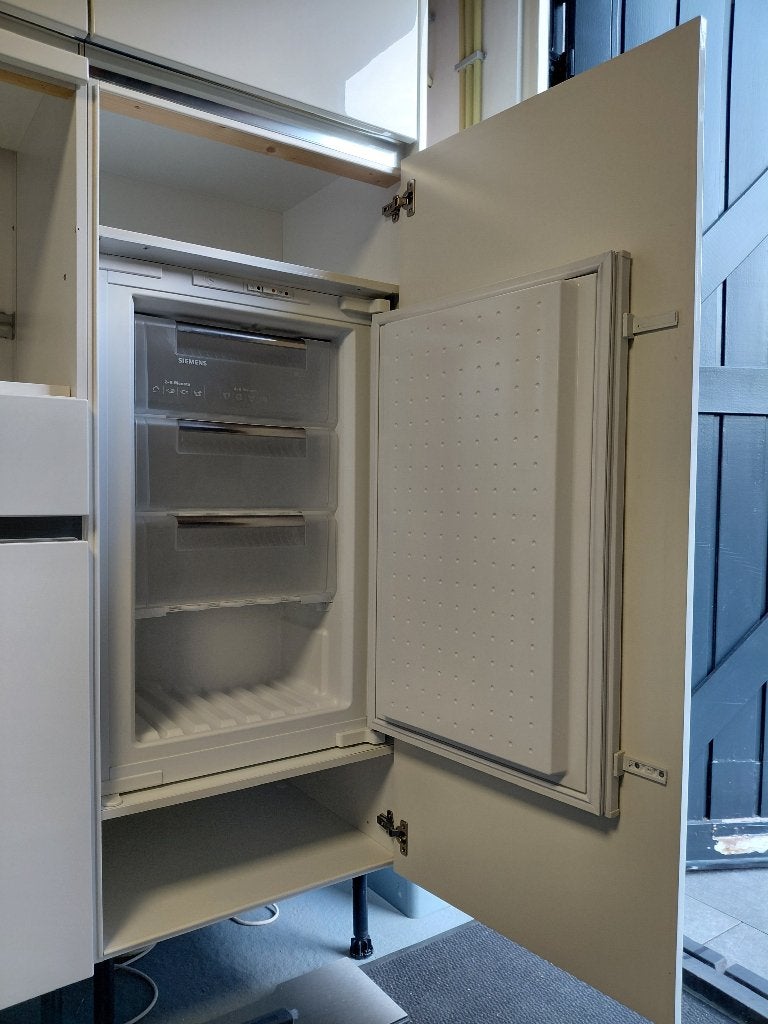 Siemens inbouw vriezer: GI18DA20, Gebruikt, 100 tot 150 liter, 45 tot 60 cm, Met vriesvak