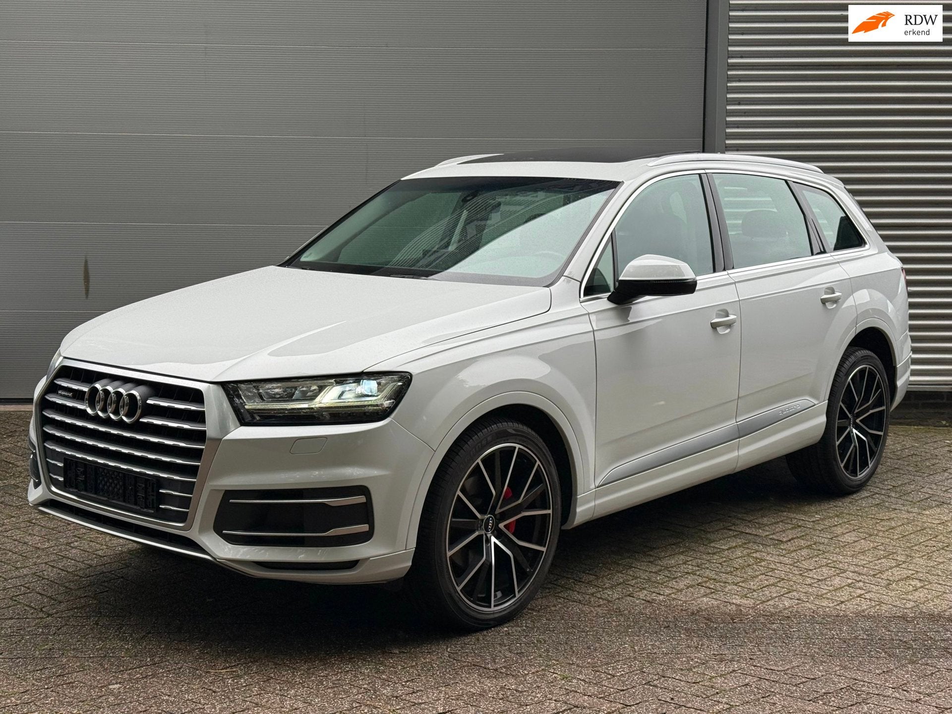 Audi Q7 45TFSI Pro Line + l Pano l Volleder l Virtual l Expo, Auto's, Gebruikt, 4 cilinders, Verwarmde buitenspiegels, SUV of Terreinwagen