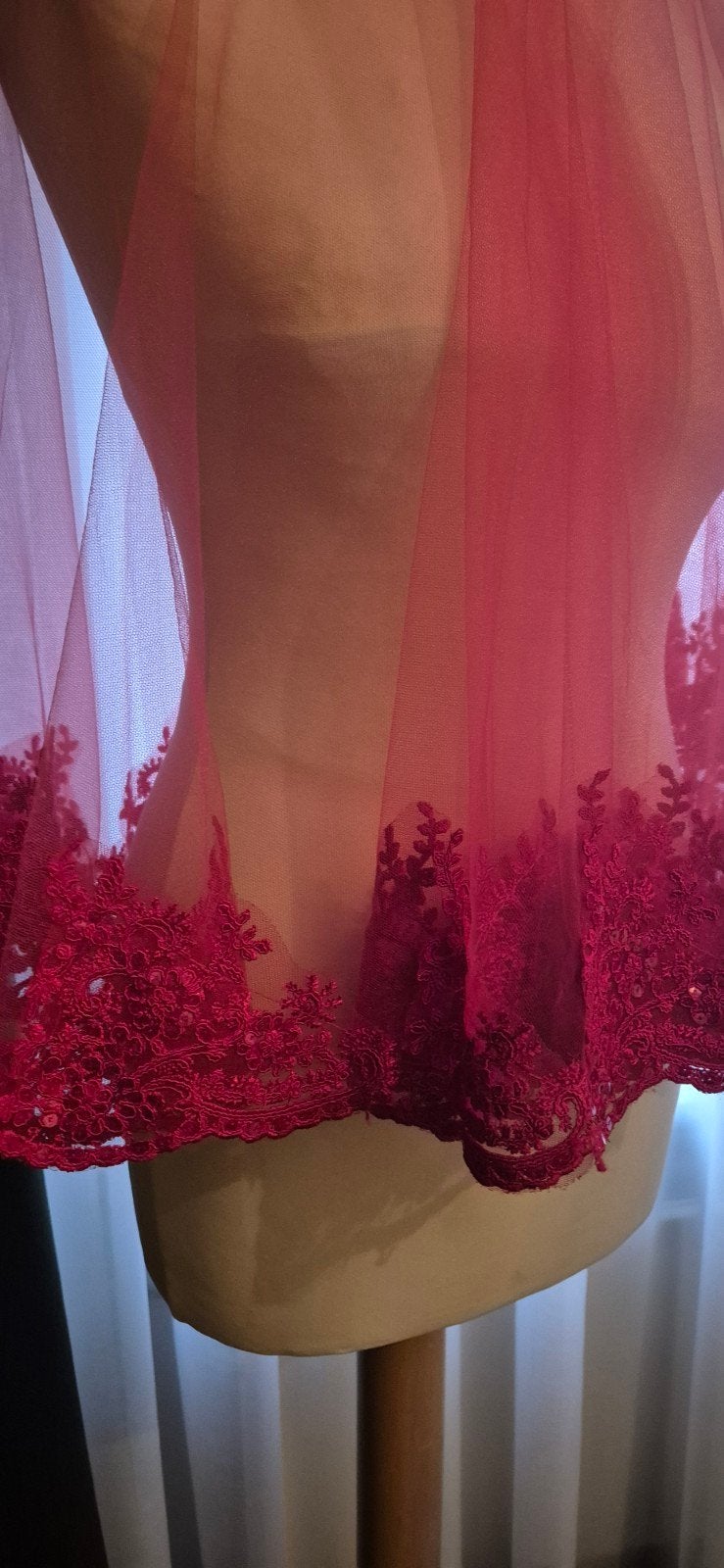 Duvak rood en groen + kusak NIEUW, Ophalen of Verzenden, Nieuw, Rood, Accessoires