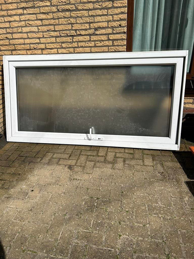 Kunststof kozijn met buitendeur 113x225, Kunststof, Gebruikt, Deurkozijn, Inclusief glas