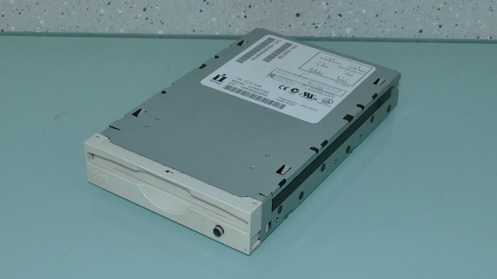 Iomega ZIP 100 ATAPI intern – model Z100ATAPI – getest, Computers en Software, Vintage Computers, Ophalen of Verzenden